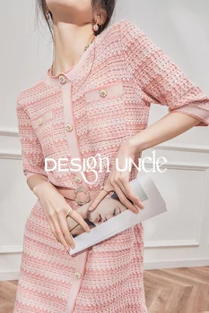 Маленькое платье с ароматом French Premium Легкое Розовое трикотажное платье в зрелом стиле
