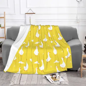 Милый гусь на желтом бархатном одеяле Весна/осень, ультрамягкие одеяла с мультяшным питомцем для дома, уличные постельные принадлежности